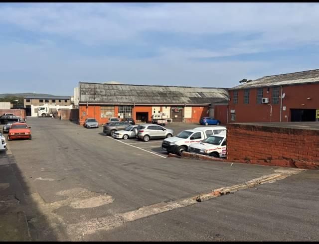8,000M² MINI FACTORY FOR SALE IN ISIPINGO RAIL